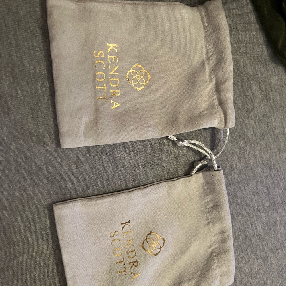 2 Kendra Scott bags